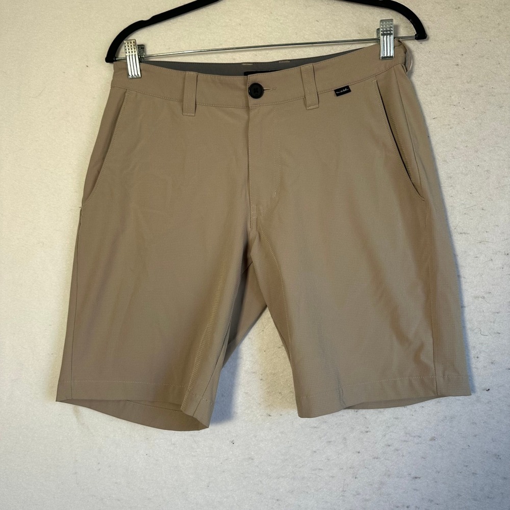 TravisMathew Beck Mens Golf Shorts Khaki Tan 30 Performance Stretch Flat Front